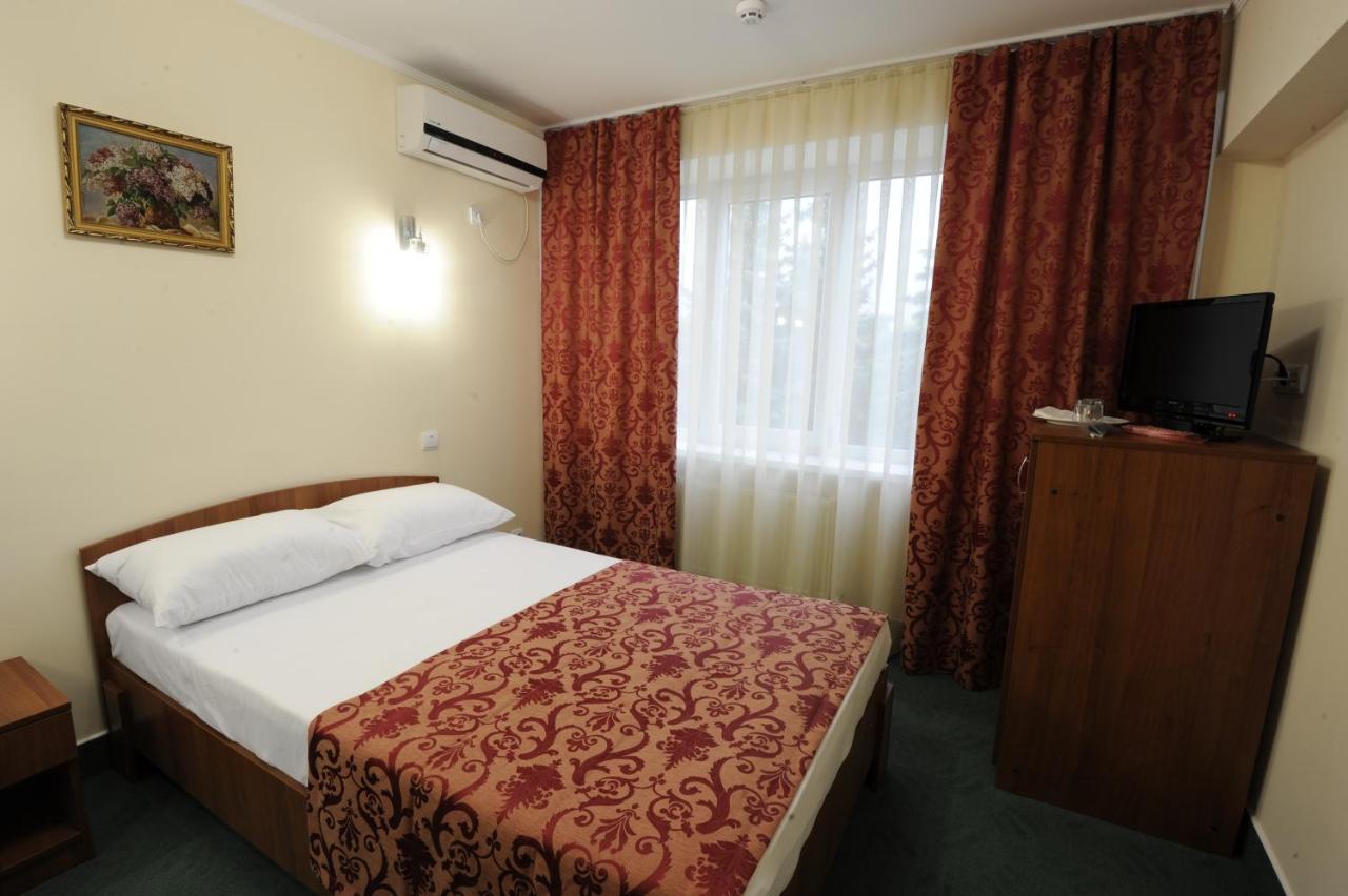 Vila Verde Hotel Ungheni Phòng bức ảnh